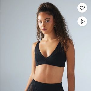 SavageXFenty: Peak Performance Low-Impact Mesh Sports Bra